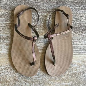 Havaiana’s “You” Riviera Sandal In Bronze